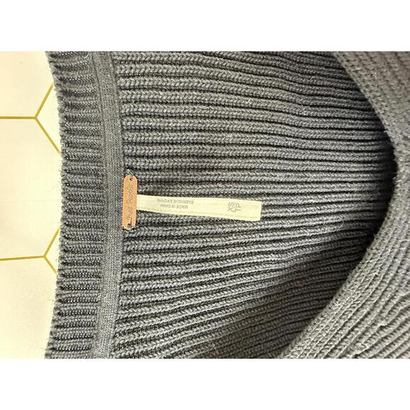 Free People Black V-Neck Ribbed Cropped Distressed Sweater - Size - XS - Picture 4 of 5